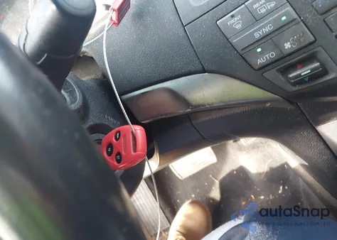 2010 Honda Accord 2.4 Ex-L z USA, uszkodzony, nr VIN 1HGCP2F83AA170755